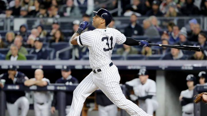 Aaron Hicks batea