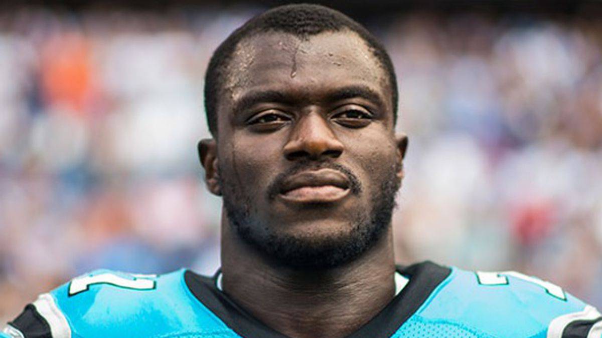 Efe Obada con los Panthers