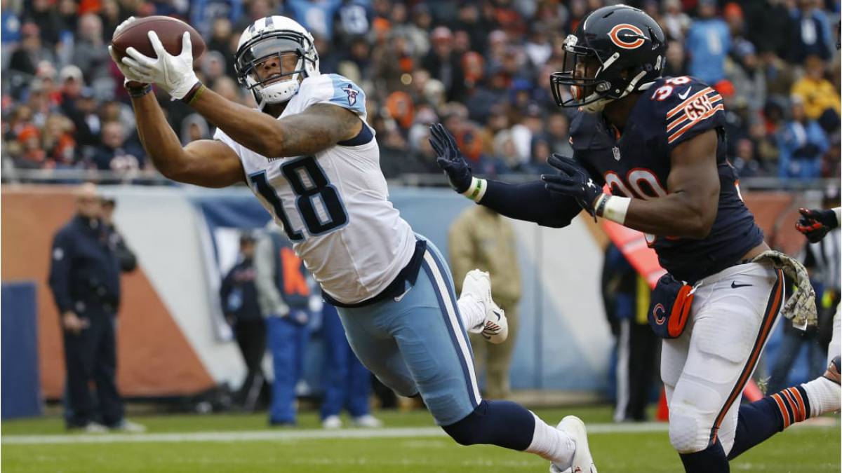 Rishard Matthews atrapa un balón