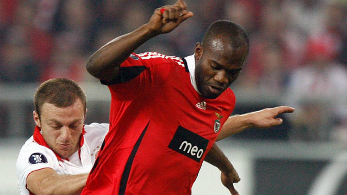 Rememoramos una de las grandes anotaciones en la historia del Benfica cortesía del hondureño David Suazo con asistencia de lujo del argentino Pablo Aimar