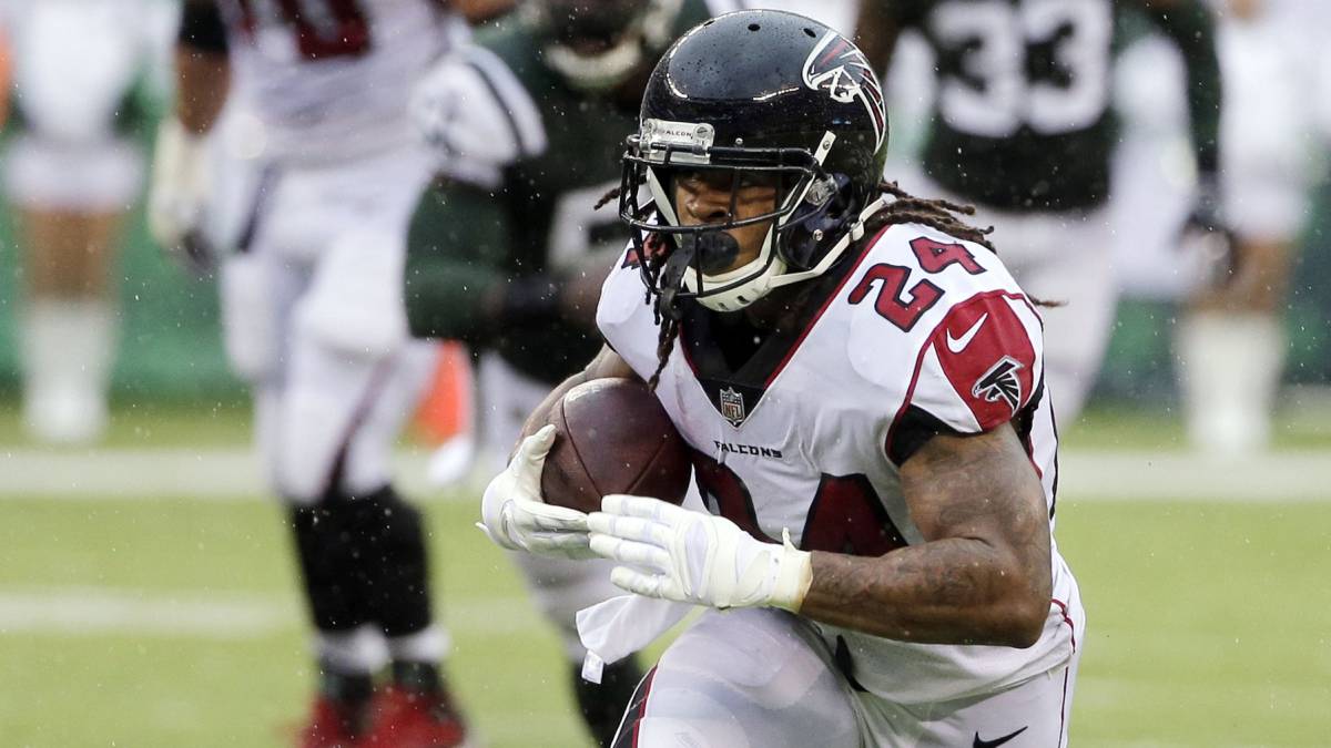 Devonta Freeman, fuera por tercera semana con los Falcons