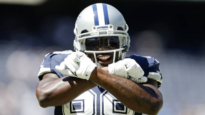 Dez Bryant festeja haciendo una equis