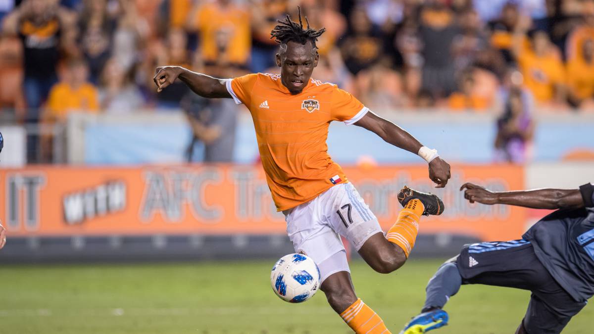 Alberth Elis pone en duda su futuro con Houston Dynamo