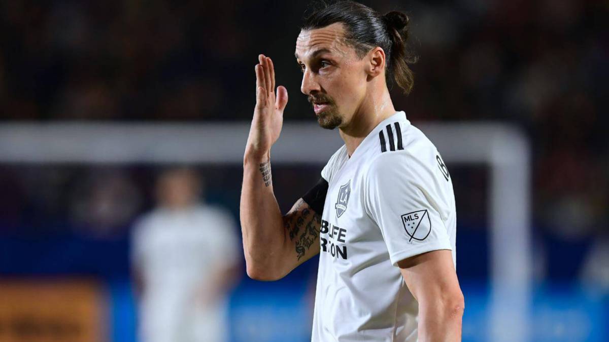 Zlatan Ibrahimovic decidirá su futuro en diciembre