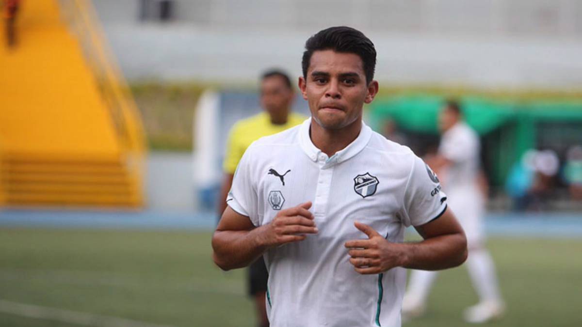 Alexander Larín será operado en México
