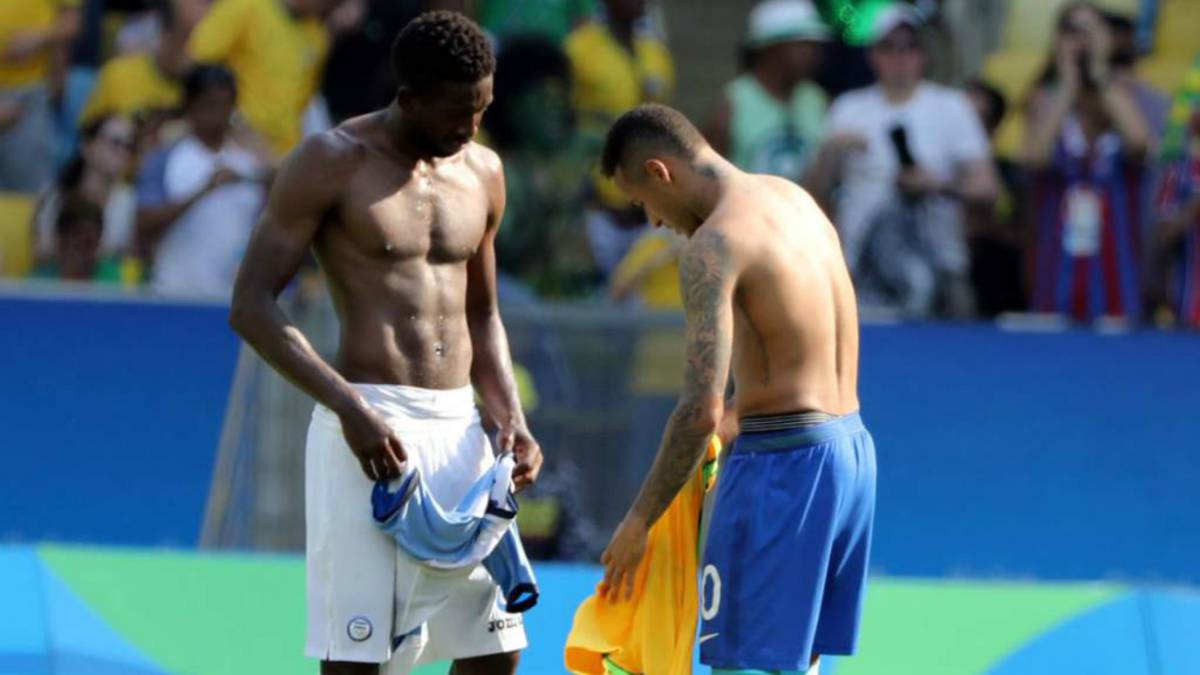 Recordamos la historia de Johnny Palacios, quien hace unos años levantó polémica por pedirle la camiseta a Neymar. En su país le llovieron críticas