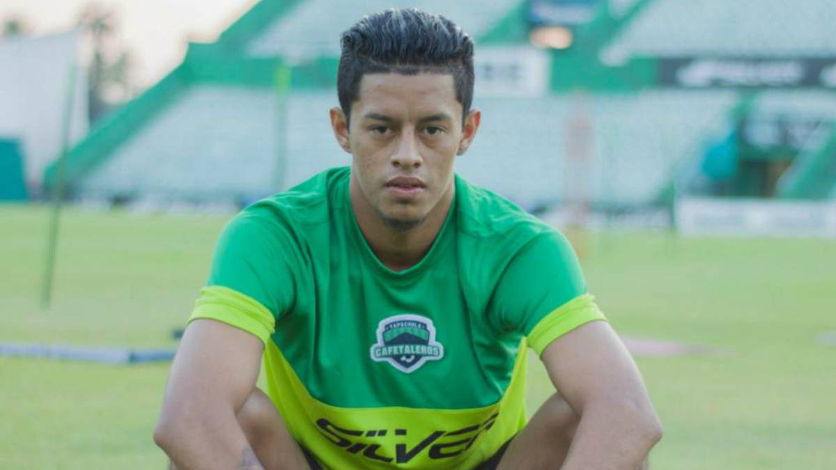 Danny Izaguirre, el hondureño que ayuda a la caravana migrante