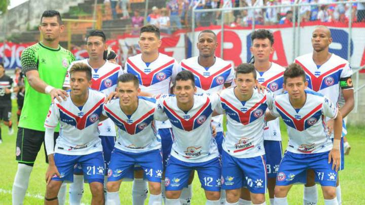 C.D. Luis Ángel Firpo publicó en sus redes sociales un comunicado donde denunció que personas buscan dañar a la institución al comprara algunos jugadores.