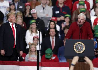 Bob Knight, otra leyenda del deporte que apoya a Donald Trump
