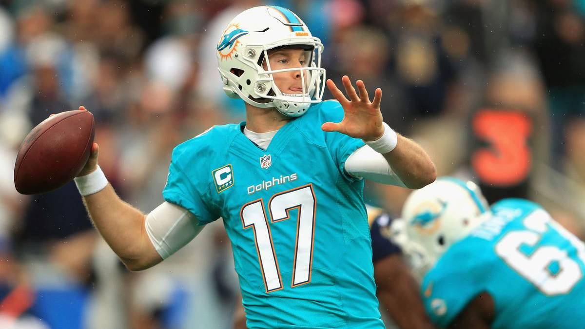 Ryan Tannhill en partido de los Dolphins