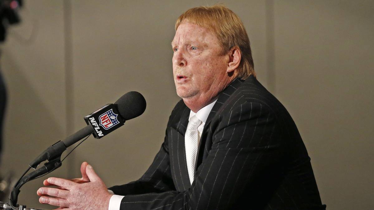 Mark Davis en conferencia de prensa