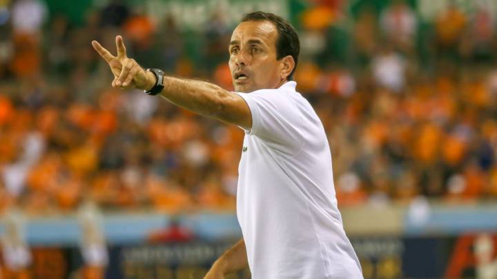 Óscar Pareja sería el nuevo técnico de los Xolos de Tijuana