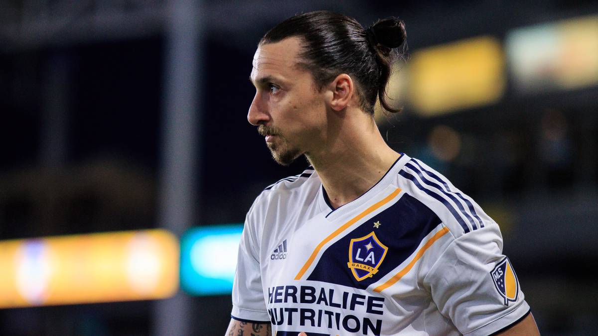 Zlatan: "¿Wenger al Milan? Es más fácil que vaya yo"