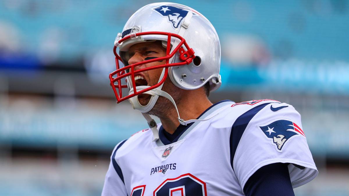 Tom Brady, en duda por lesión y enfermedad con los Patriots