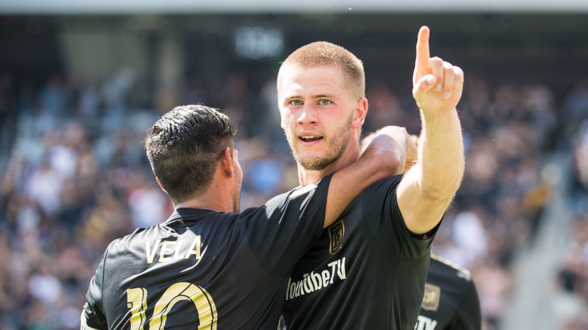 El defensor central de 25 años termina contrato con LAFC el 31 de diciembre, por lo que de no renovar con la franquicia de la MLS se convertirá en agente libre.