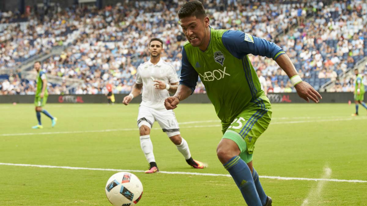 Tony Alfaro podría incorporarse al plantel este viernes, el jugador de Seattle se encuentra en México para definir los últimos detalles de su contrato con Chivas.