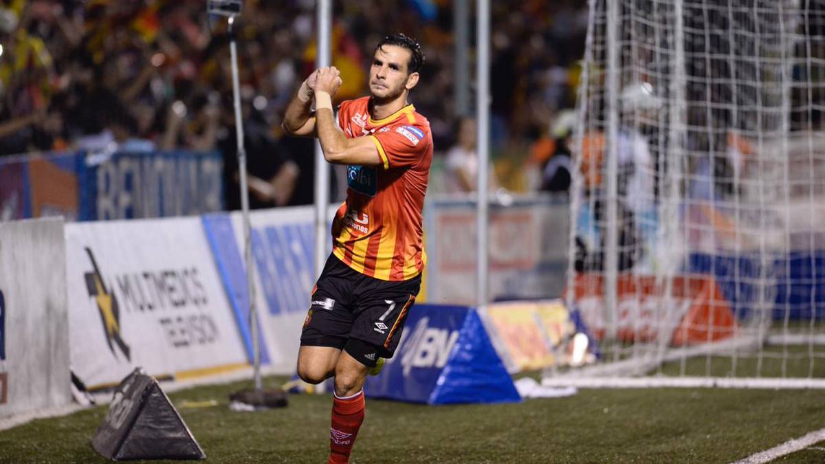 Yendrick acerca a Herediano al título, Foster deja vivo a la Liga