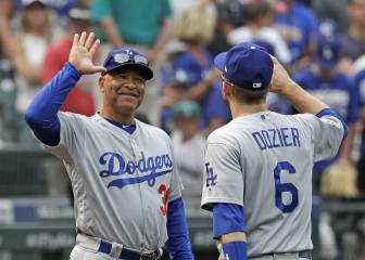 Dave Roberts, cuatro años más con Los Angeles Dodgers