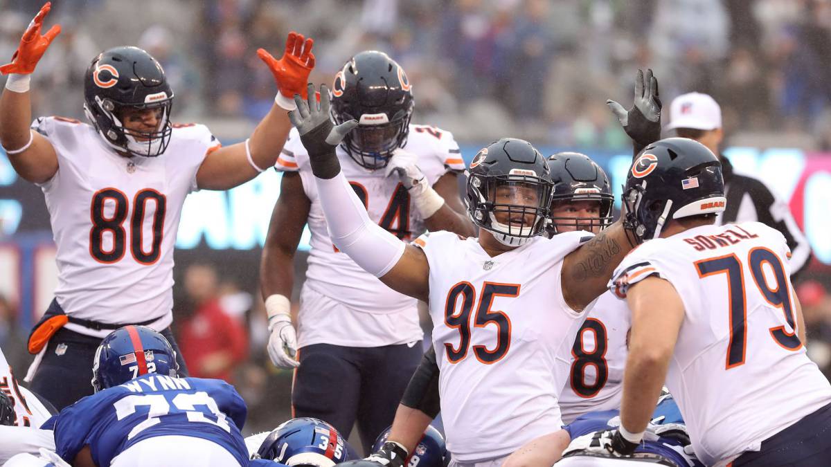 Akiem Hicks emula jugada del 'refrigerador' Perry en el SB XX