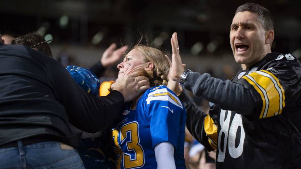 Investigan agresión sobre mujer embarazada en estadio de Steelers