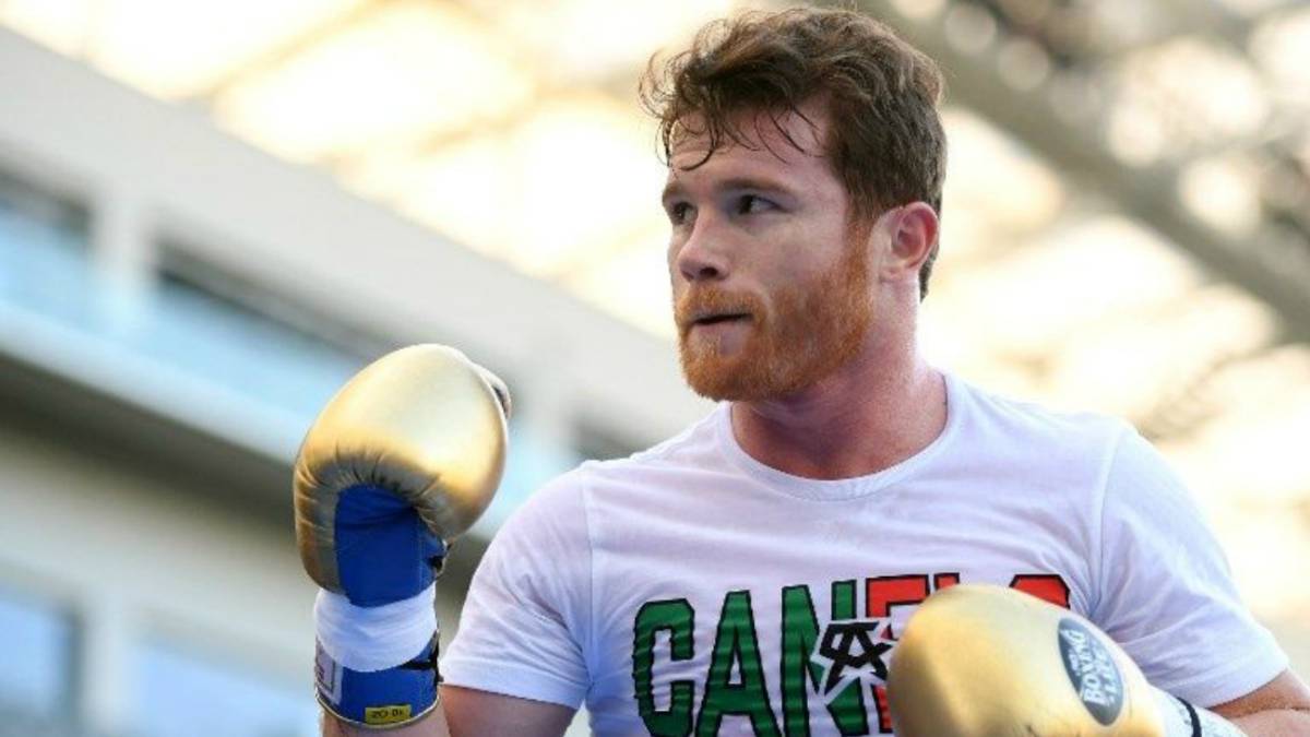 El peleador mexicano presumió parte de su rutina previo al combate que sostendrá ante Rocky Fielding el próximo sábado 15 de diciembre en Estados Unidos