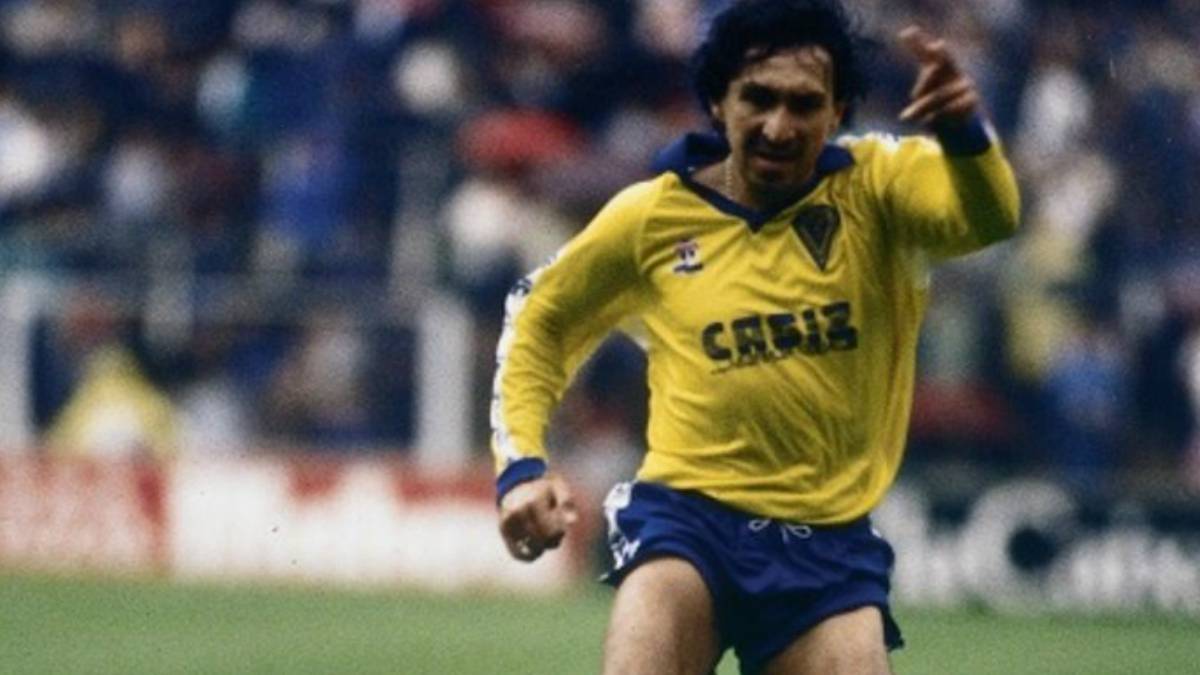 El Cádiz FC, equipo de la segunda división española, recordó a uno de sus máximo exponente, Jorge González en redes sociales de una forma muy peculiar.