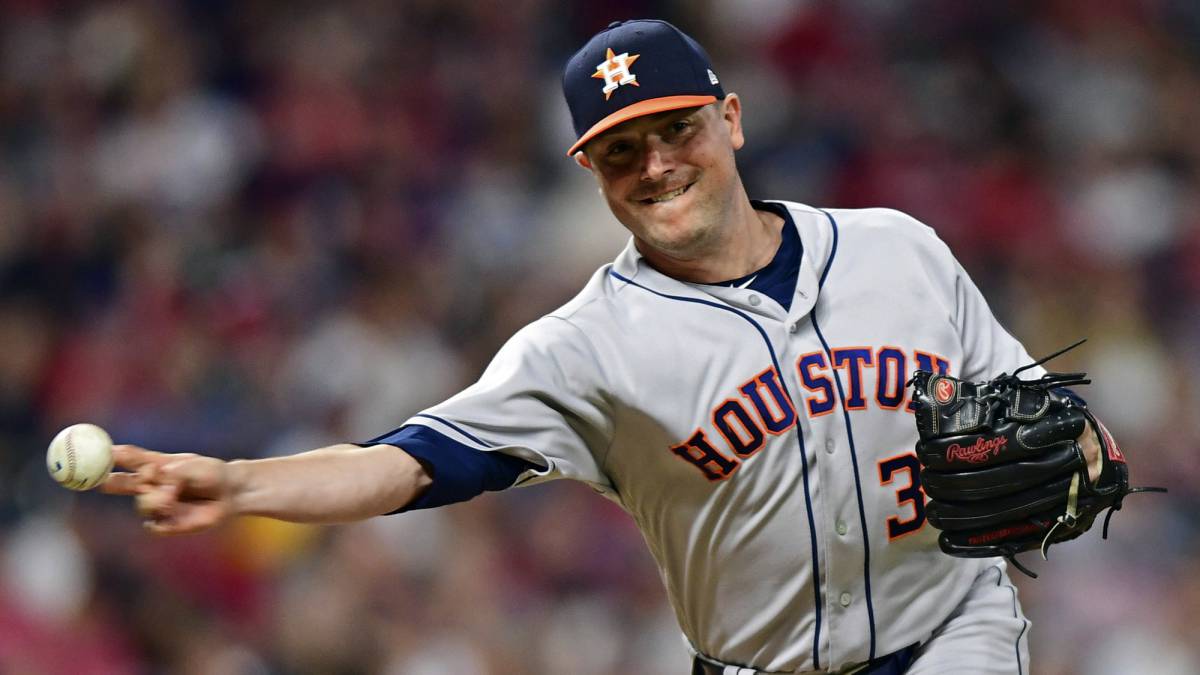 Joe Smith en partido de Astros