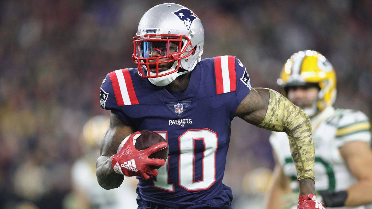 El receptor de Patriots sacó un comunicado en redes sociales donde se despide de la franquicia del NFL para buscar una solución a sus problemas mentales.
