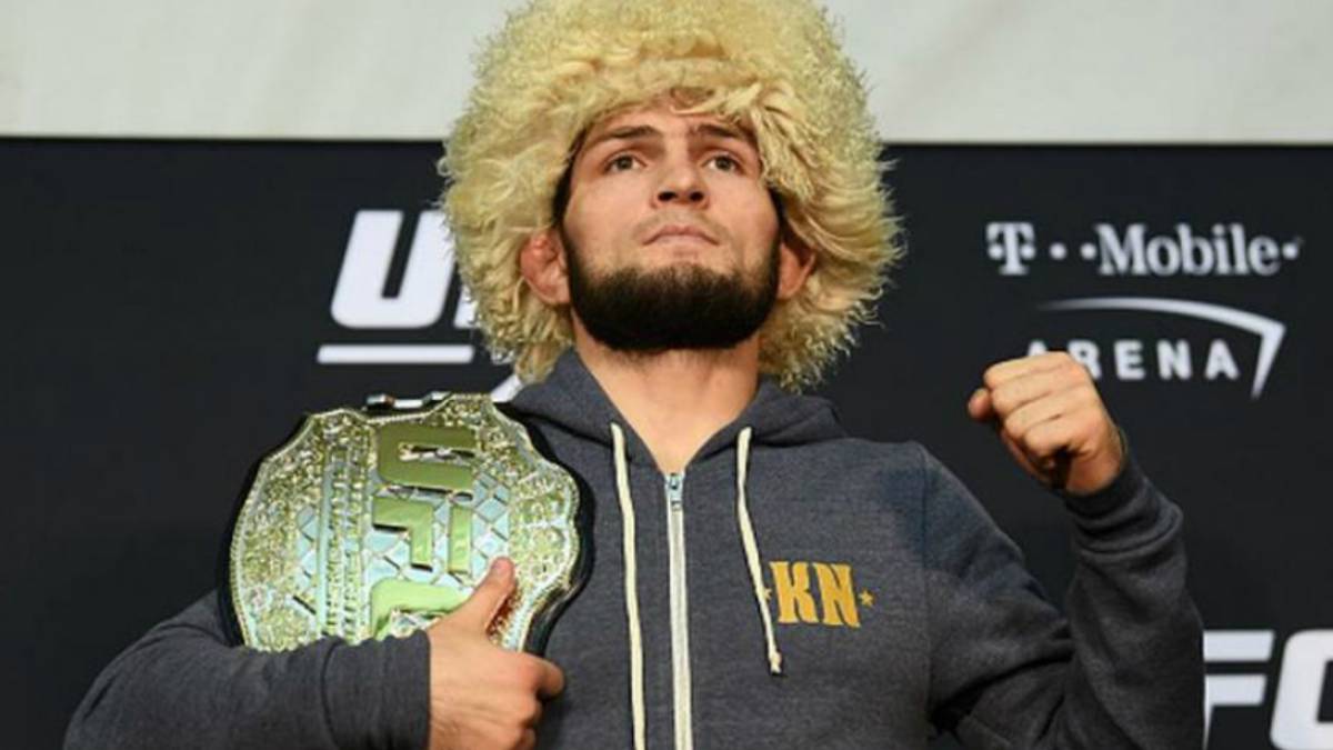 Khabib explota contra reportero: "No hagas preguntas estúpidas"