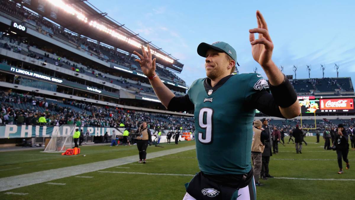 Nick Foles en partido de Eagles