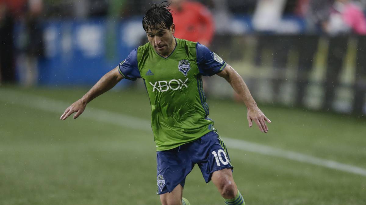 Nicolás Lodeiro dejaría Seattle para volver a Boca