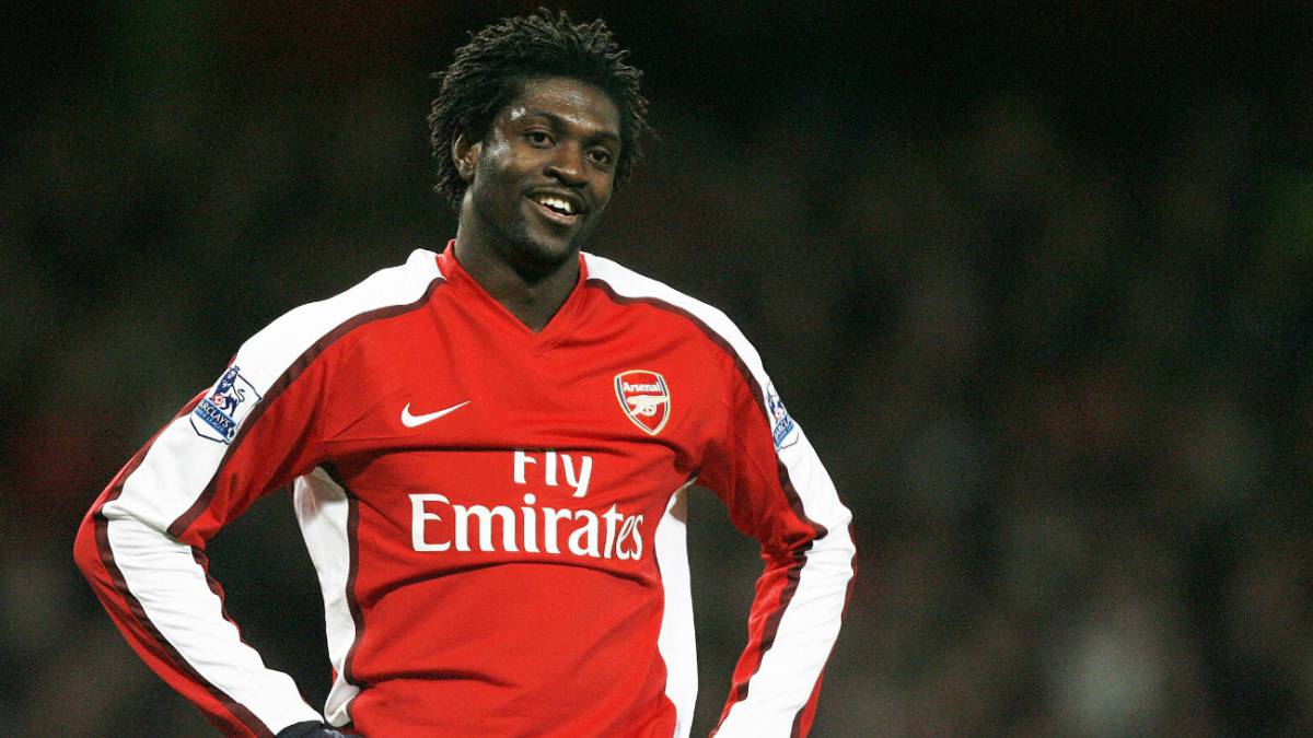 Alcanzó la cumbre de su fútbol entre 2006 y 2009, cuando defendió el escudo del Arsenal en la Premier League; hoy el estrellato es cosa del pasado