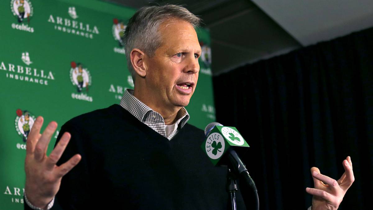Danny Ainge en conferencia de Celtics
