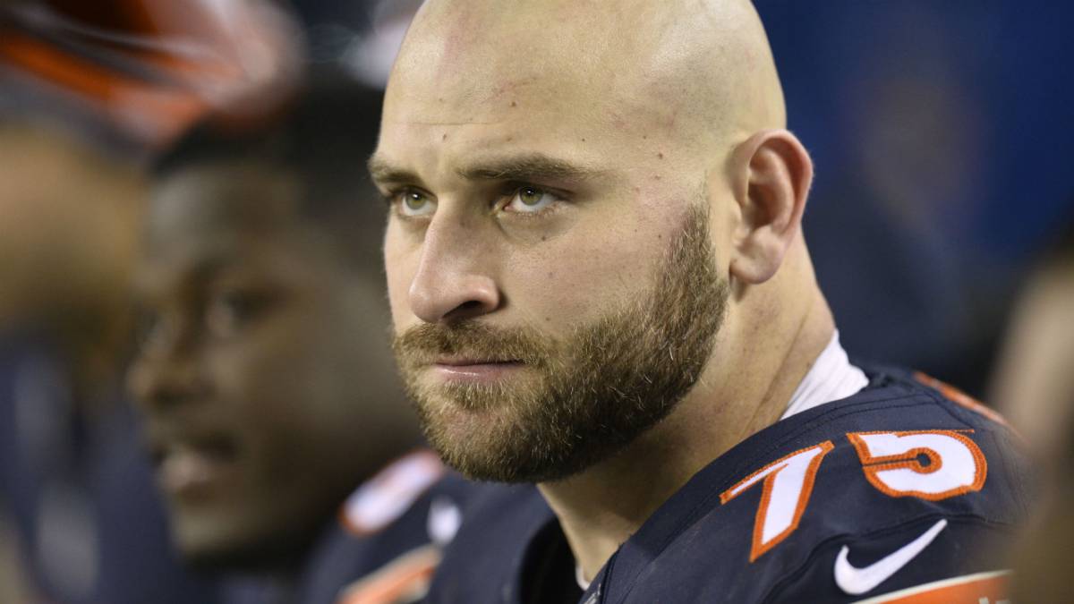 Kyle Long en partido de Bears