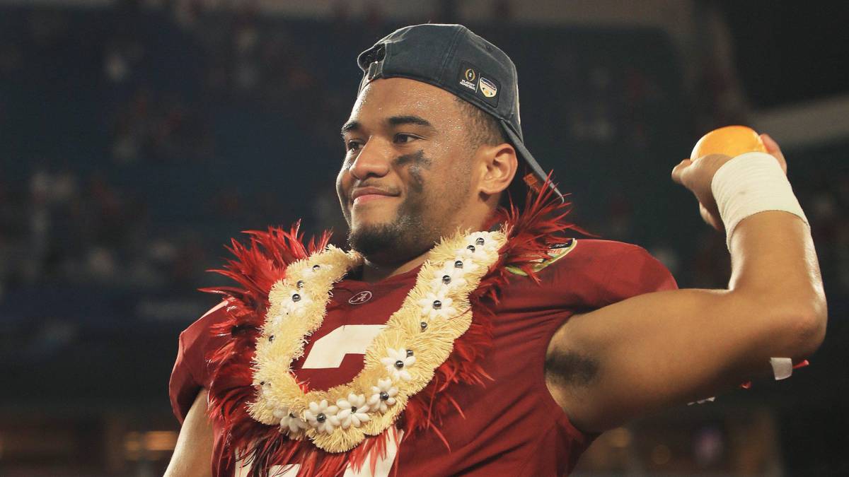 Tua Tagovailoa en partido de Alabama