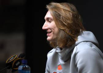 Trevor Lawrence, a sesenta minutos de la historia