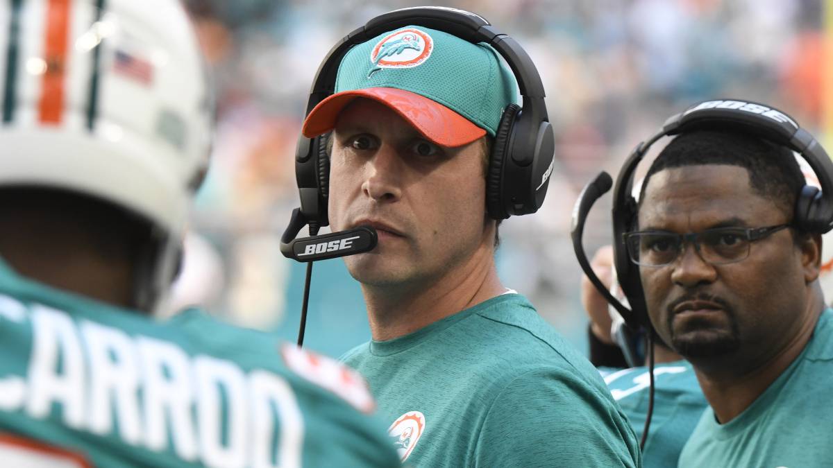 Adam Gase con los Dolphins