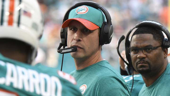 Adam Gase con los Dolphins