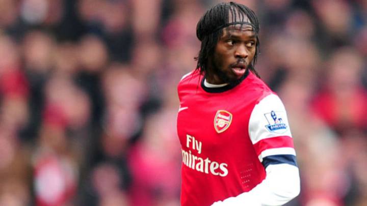 Recordamos la trayectoria del delantero africano, quien logró llegar a equipos de talla internacional como el Arsenal de Inglaterra y la Roma de Italia