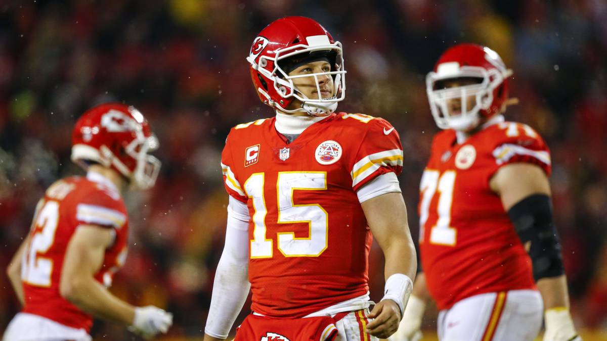 Patrick Mahomes en partido de Kansas