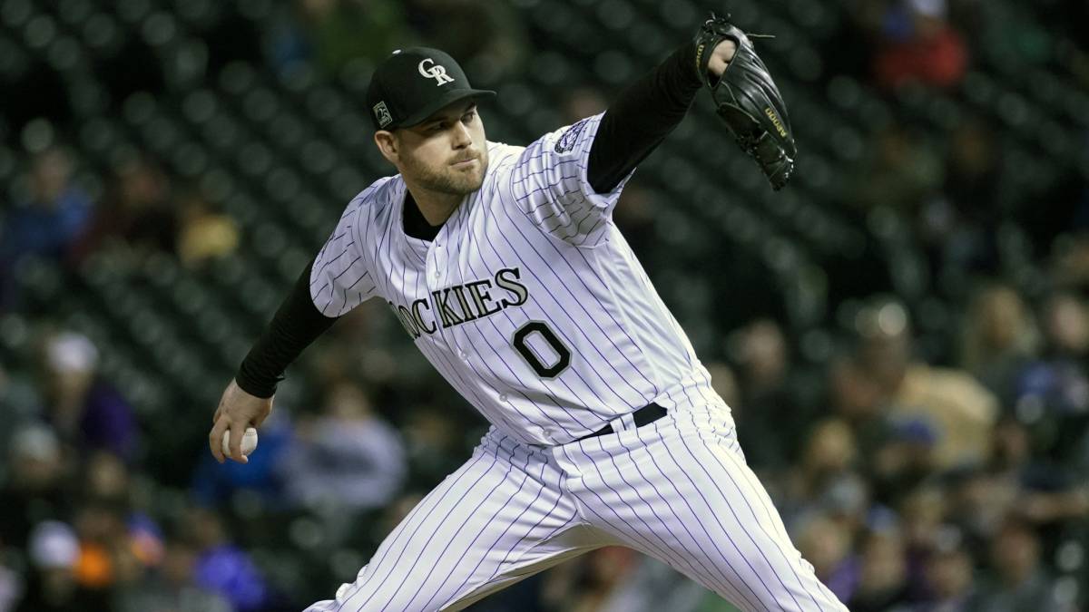 Adam Ottavino en partido de Rockies