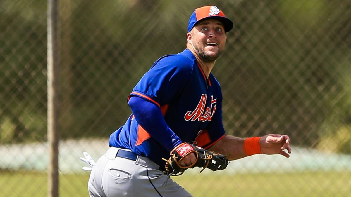 Tim Tebow seguirá su sueño en el beisbol tras su lesión