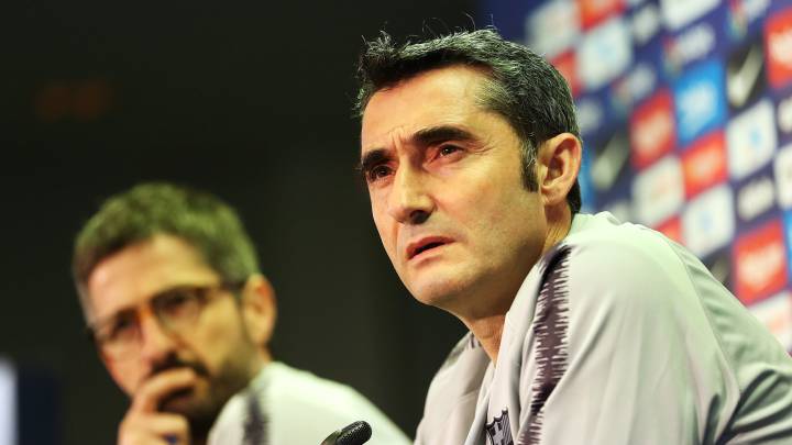 Ernesto Valverde, Barcelona's manager during the team press conference