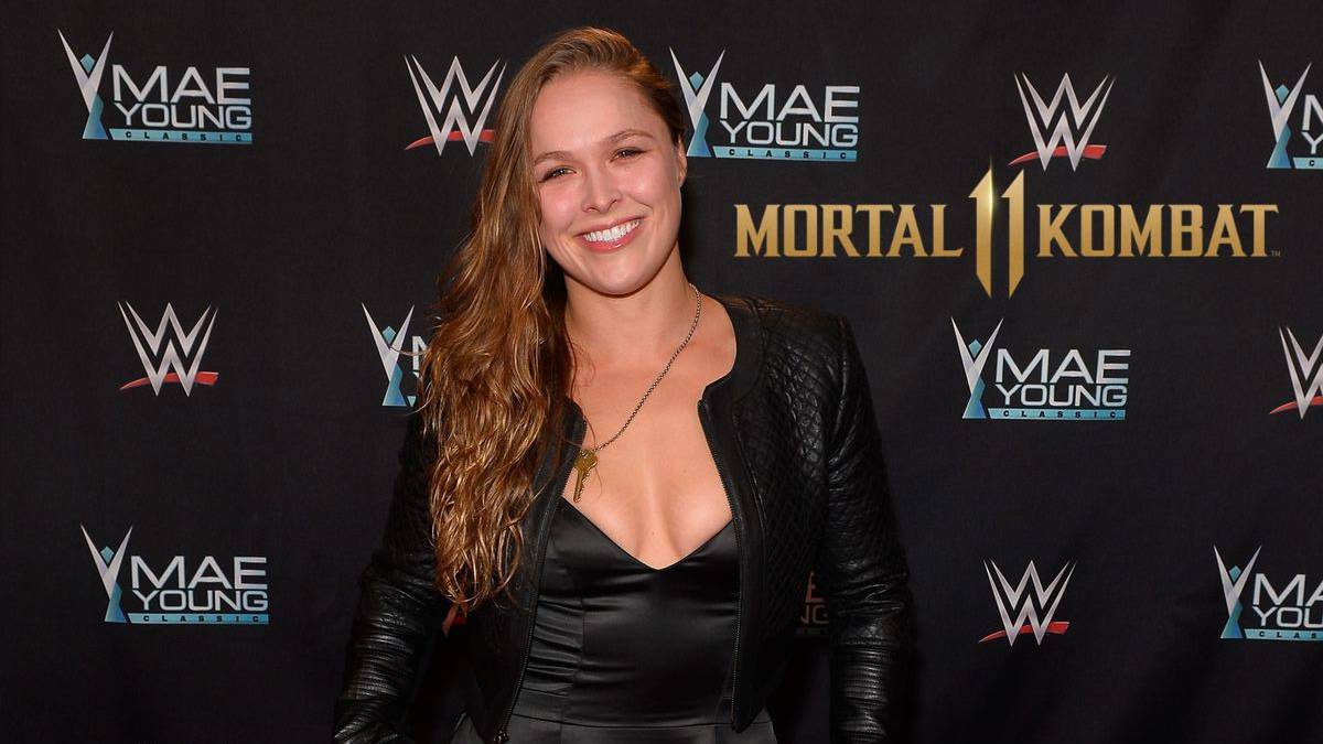 Ronda Rousey en gala de la WWE