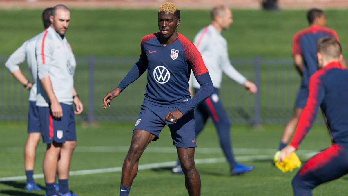 Gyasi Zardes training with the USMNT befor the match against Panama