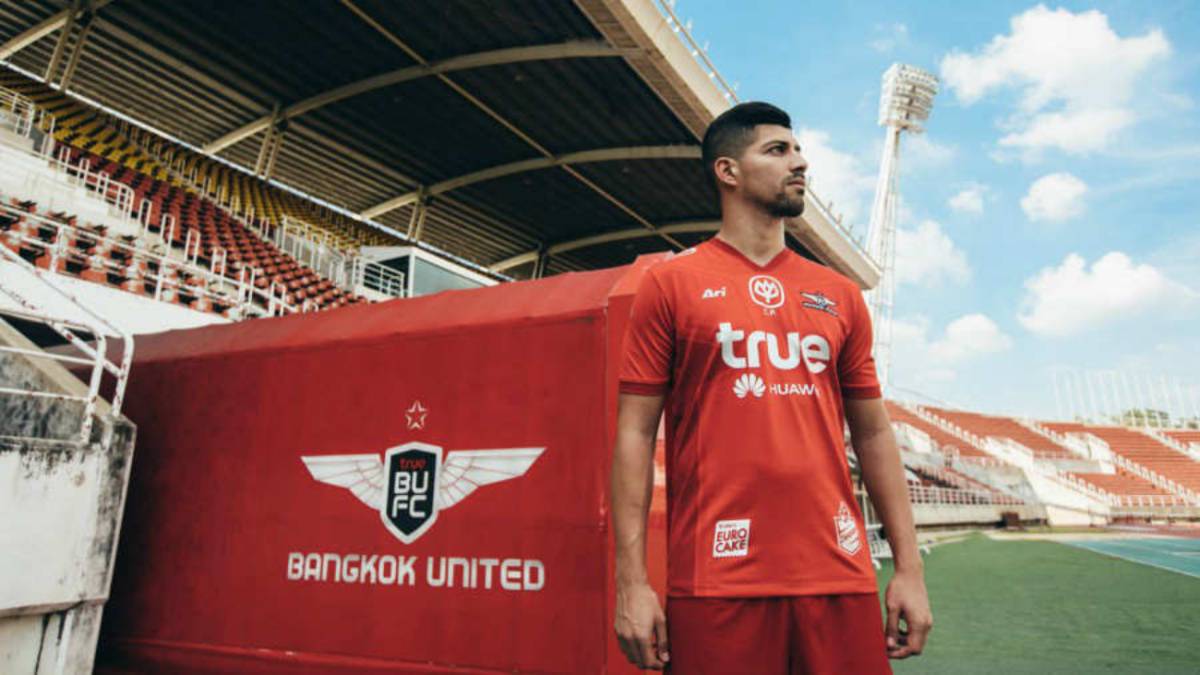 Nelson Bonilla en su presentación Bangkok United