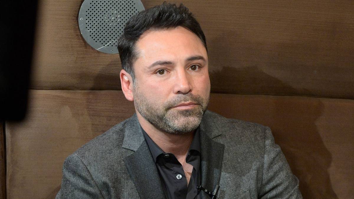 El representante de Saúl Canelo Álvarez, Óscar de la Hoya, aseguró que la trilogía con Gennady Golovkin sigue vigente y Canelo noqueará.