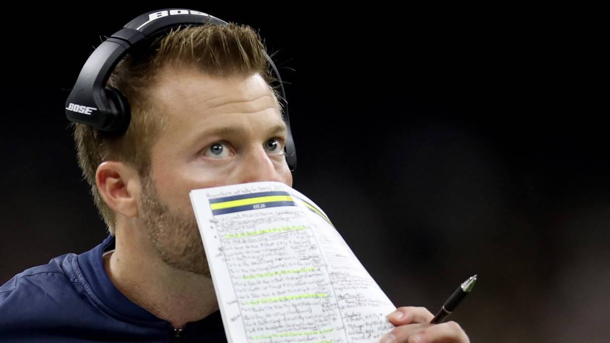 Sean McVay en partido de playoffs de los Rams