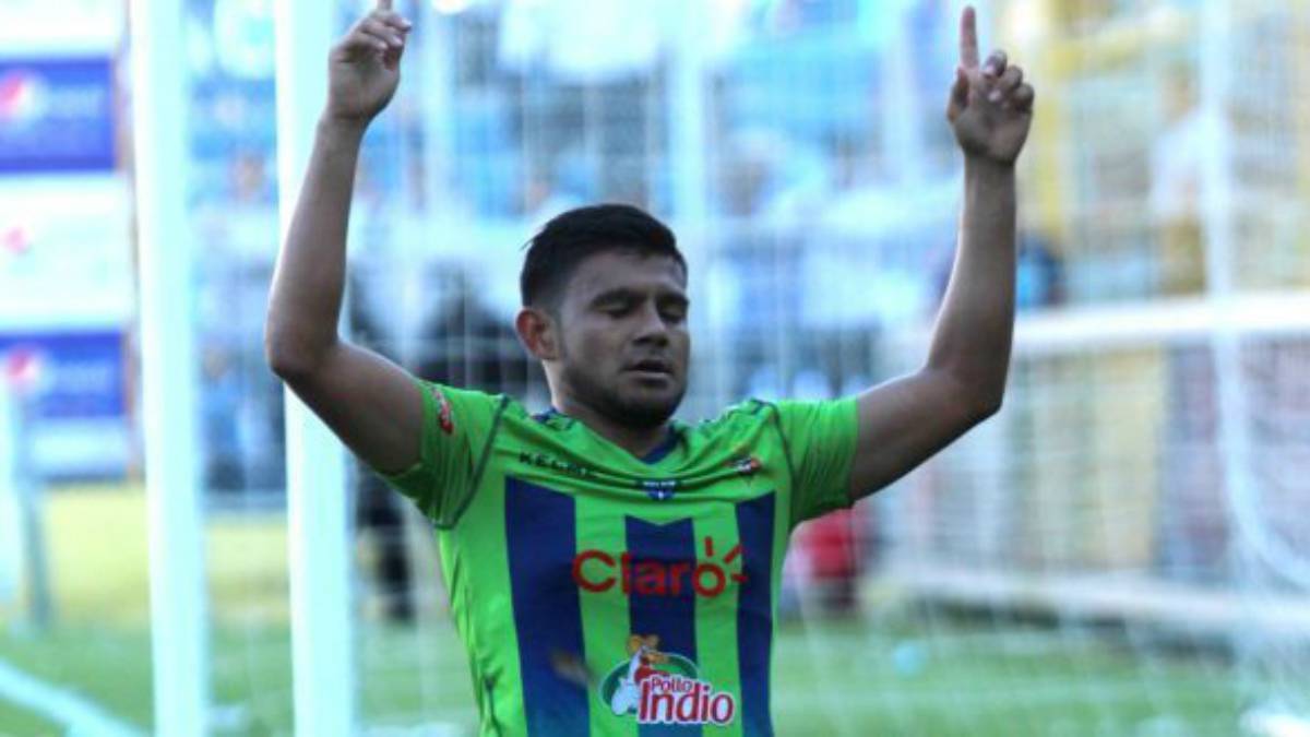 El atacante cuscatleco fue crucial con Santa Tecla en la obtención del título en el Apertura 2018, pero podrá reflejarlo en la selección de El Salvador.