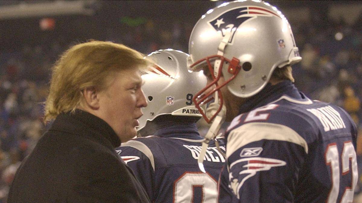 Donald Trump con Tom Brady en partido de Patriots